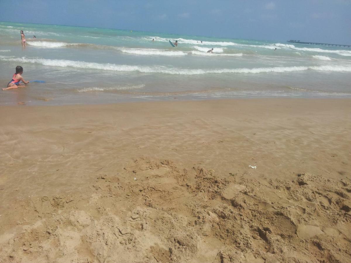100 Metros De La Playa Apartman Sagunto Kültér fotó